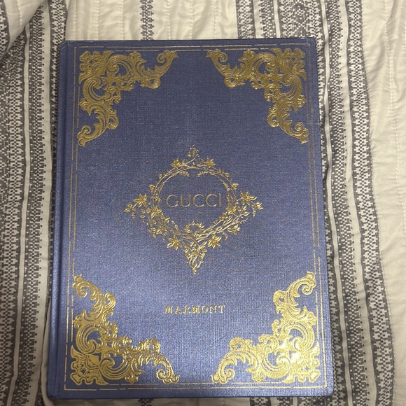 Authentic Gucci Marmont Book - Picture 2 of 6